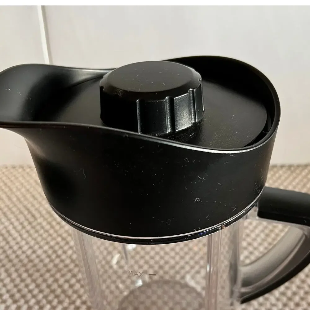 NutriBullet RX NB-301S Cup Pouring Pitcher Rubber Lid Top Cover Spout